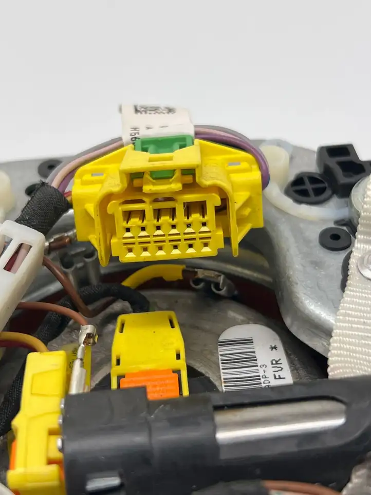 Audi A8   4H0880201AA Подушка безопастности руля