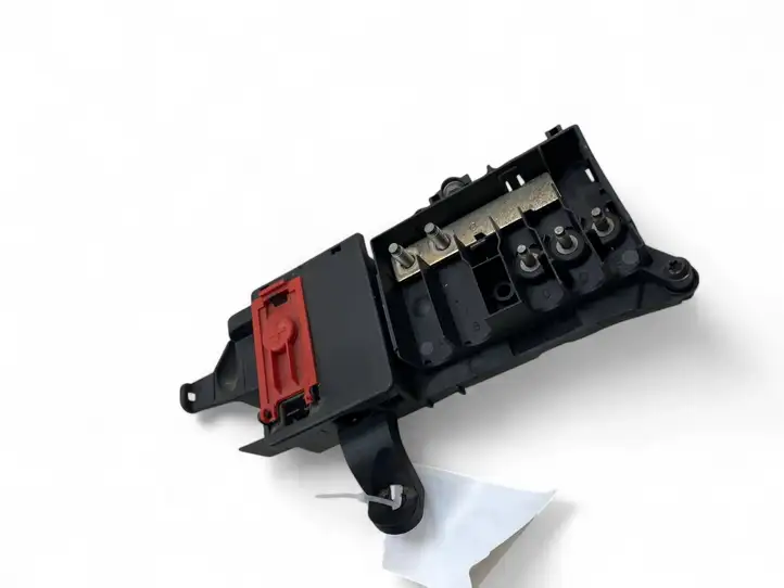 Audi Q8   4M0941823E Реле выравнивания тока