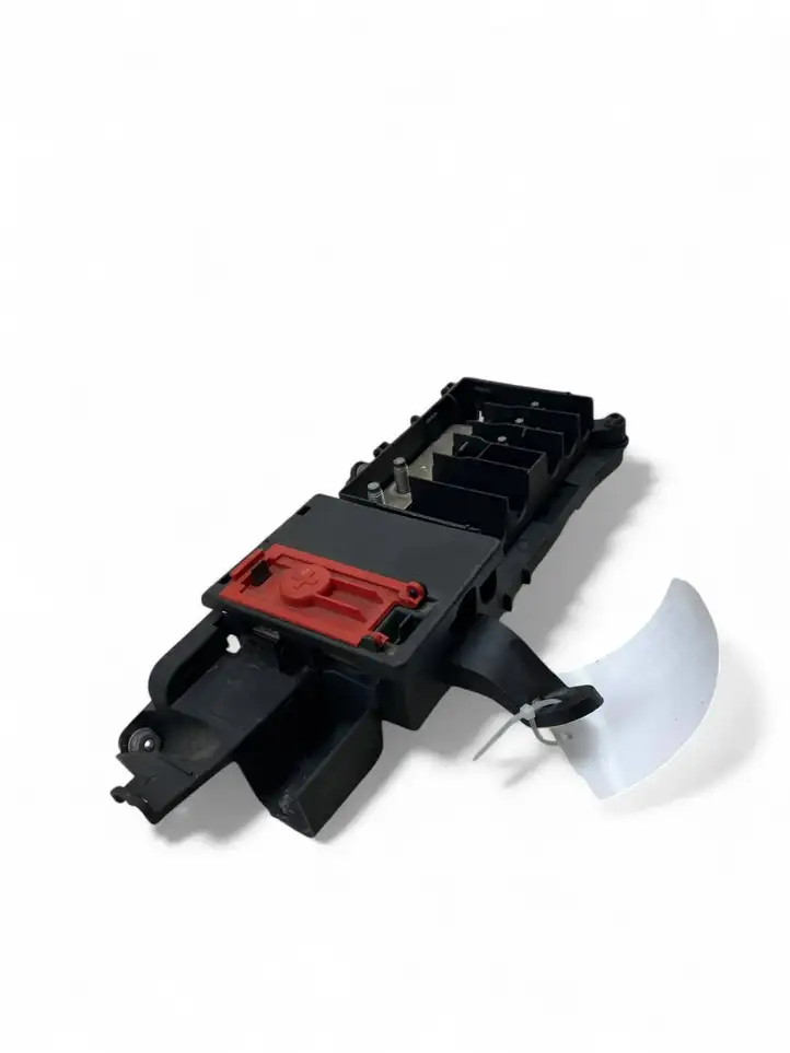 Audi Q8   4M0941823E Реле выравнивания тока