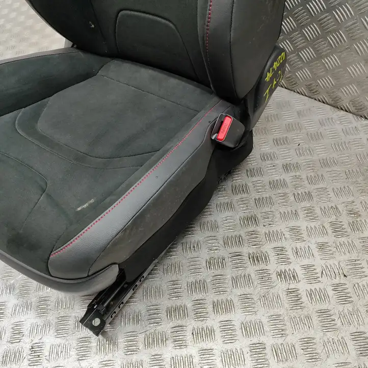 Toyota C-HR II (2023 - ) 71501F4100 Переднее сиденье пассажира — фото 4