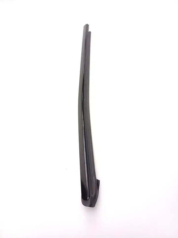 Mercedes-Benz GLS X166 (2015 - 2019)  A1666902180 Отделка заднего бокового стекла