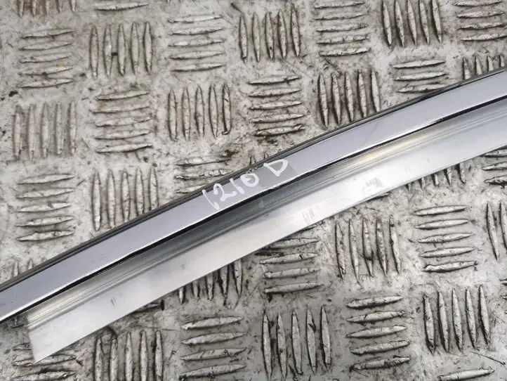 Tesla Model S (2012 - 2016)   Передняя декоративная планка