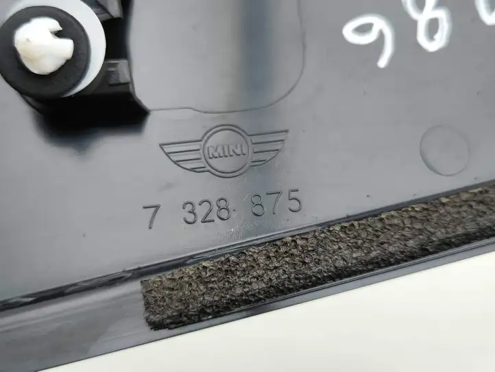 Mini (2024 - ) 7328875 Облицовка заднего бокового стекла — фото 3