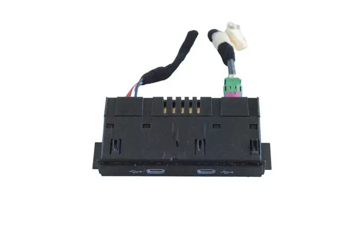 Volkswagen ID.3   5NA035736 Разъем USB