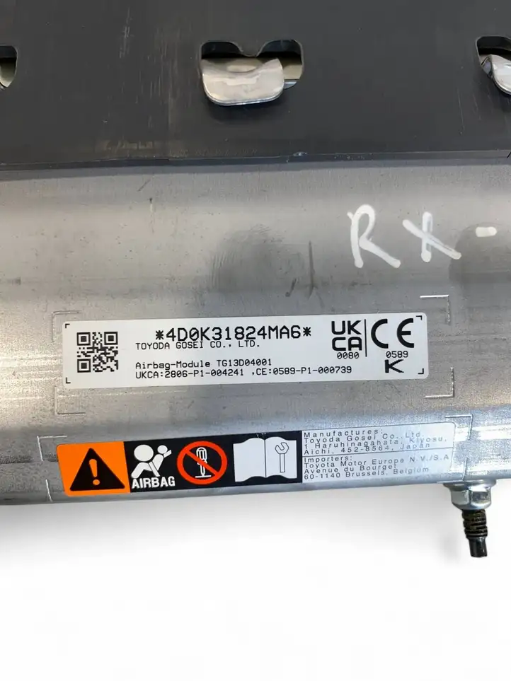 Lexus RX 350 (2022 - )  4D0K31824MA6 Подушка безопастности колен