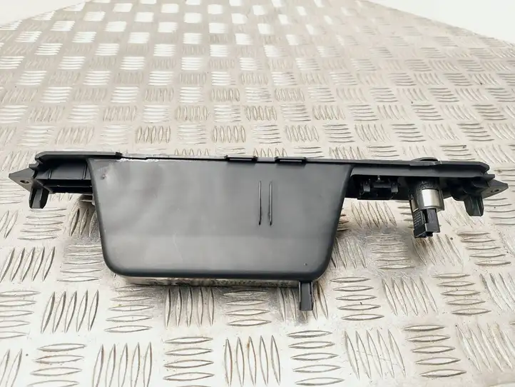 Citroen Jumpy (2016 - )  9808683577 Отделка прикуривателя