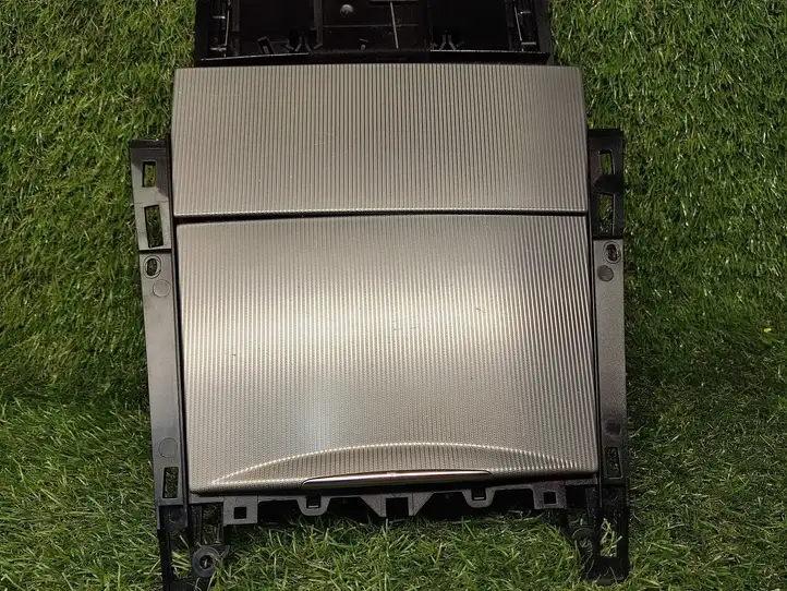 Mercedes-Benz E W212 (2009 - 2016)  A2126809850 Ящик для вещей центральная консоль