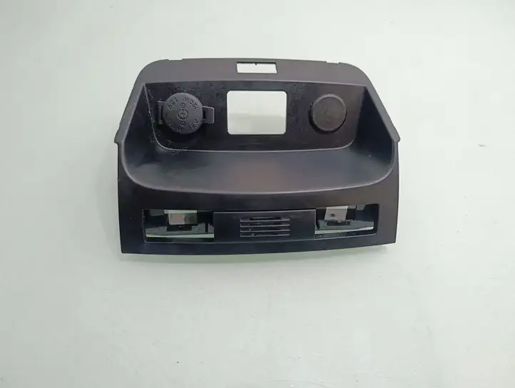 Kia Sorento (2009 - 2014)  933002P030 Отделка прикуривателя