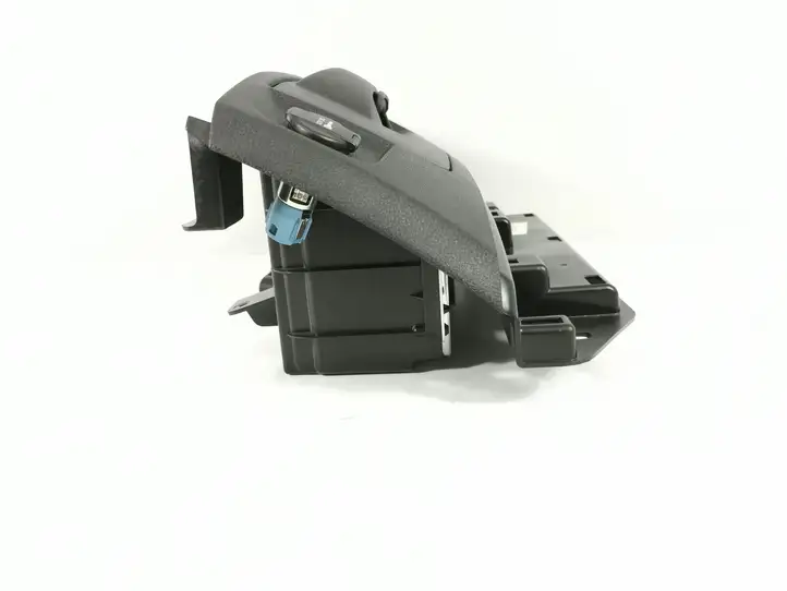 Dodge Ram (2008 - )  1VY88DX9AG Ящик для вещей центральная консоль