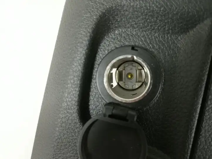 Dodge Ram (2008 - )  1VY88DX9AG Ящик для вещей центральная консоль