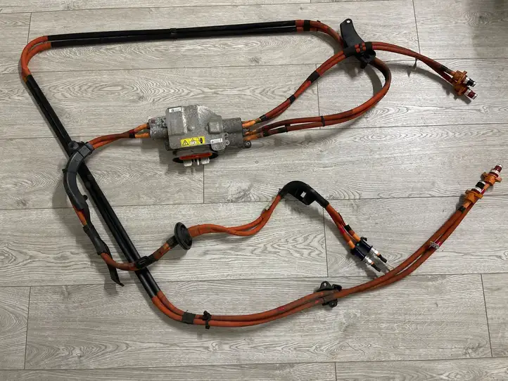 Tesla Model X   109500010e Другой проводник