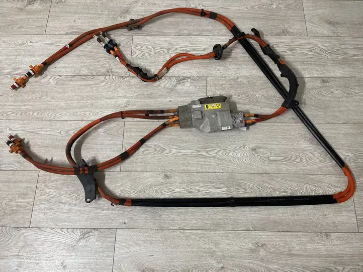 Tesla Model X   109500010e Другой проводник