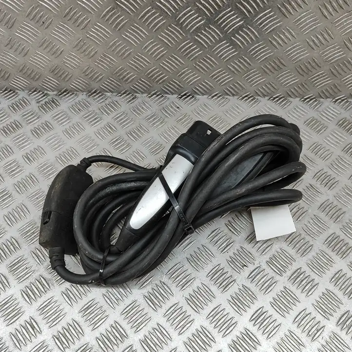 Tesla Model X (2015 - 2021)  105822002E Кабель для зарядки электромобилей