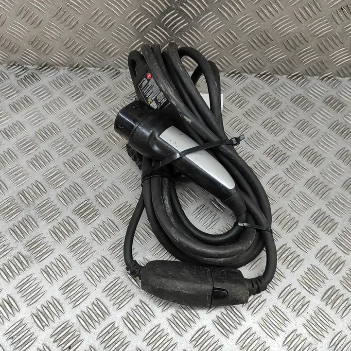 Tesla Model X (2015 - 2021)  105822002E Кабель для зарядки электромобилей