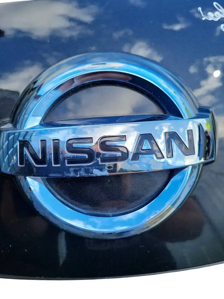 Nissan Leaf I (ZE0) (2010 - 2017) Крышка зарядного разъема — фото 2