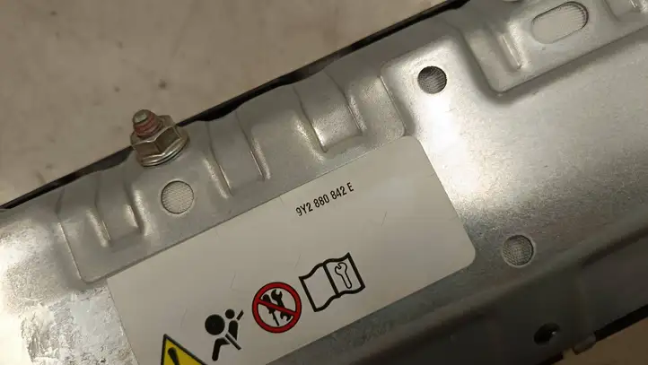 Porsche Cayenne (9Y0 9Y3) (2018 - )  9y2880842e Подушка безопастности колен