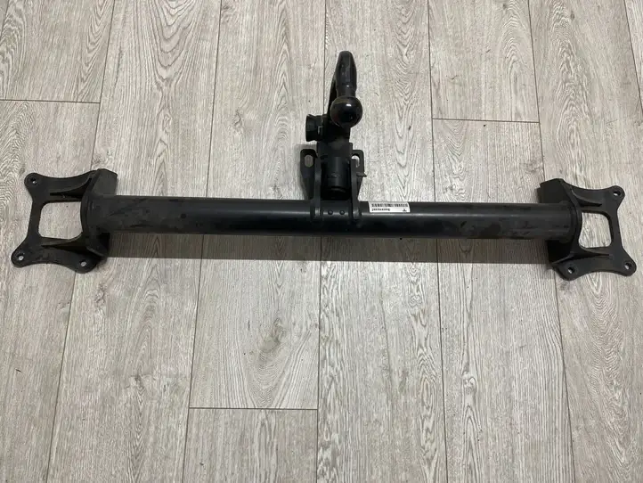 Tesla Model X (2015 - 2021) 102758400a Комплект буксировочного крюка — фото 1