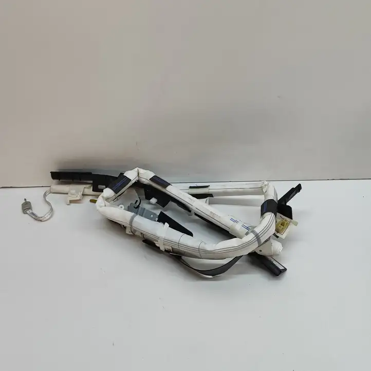 Toyota bZ4X (2021 - ) 621700R150 Боковая подушка безопасности шторка — фото 2