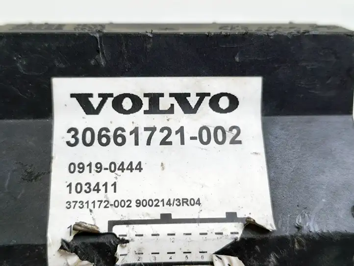 Volvo XC70 (2004 - 2007) 30661721002 Блок управления автономным отопителем — фото 4