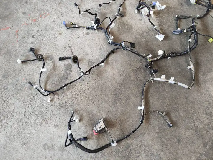 Toyota Yaris XP210 (2020 - ) 82161K0W80 Правый жгут проводов салона — фото 4