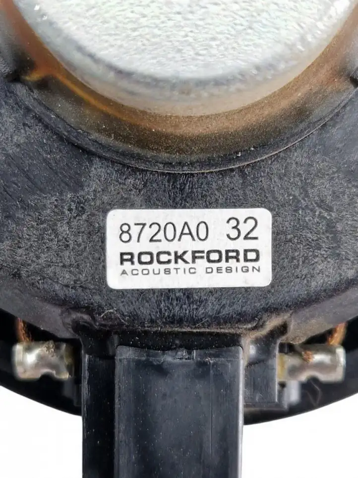 Mitsubishi Pajero (2006 - 2011) Твитер задних дверей — фото 4