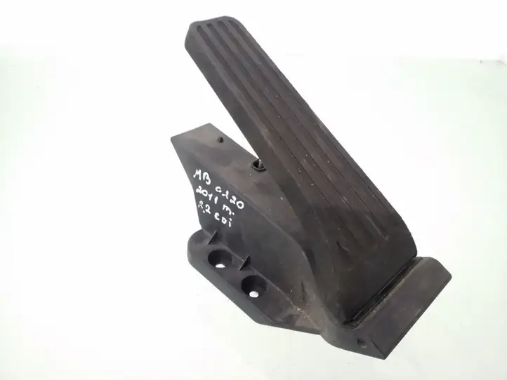 Mercedes-Benz C W204 (2007 - 2014) A2043000004 Педаль акселератора — фото 1