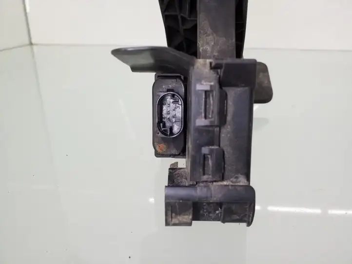 BMW X5 F15 (2013 - 2017) 6853175 Педаль акселератора — фото 2