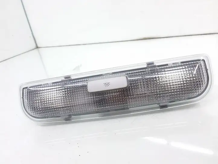 Skoda Rapid (NH) (2012 - 2019) 8P0947111C Задняя подсветка — фото 1