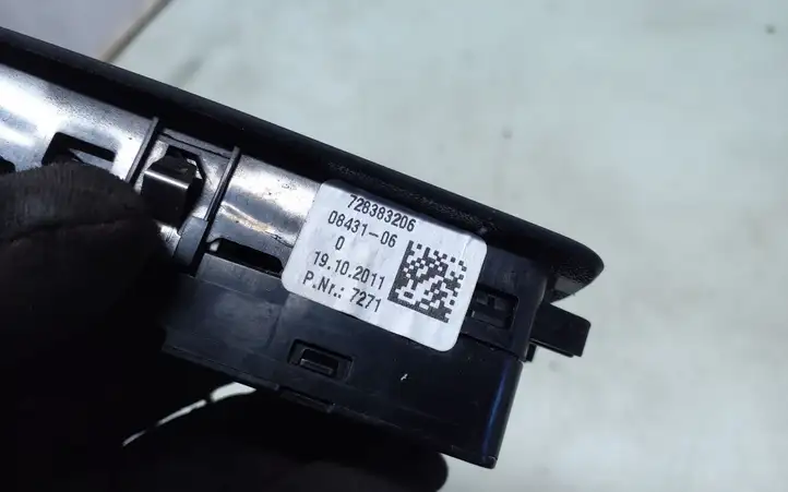 BMW 1 F20 F21 (2011 - 2019) 9208109 Блок кнопок стеклоподъемников — фото 4