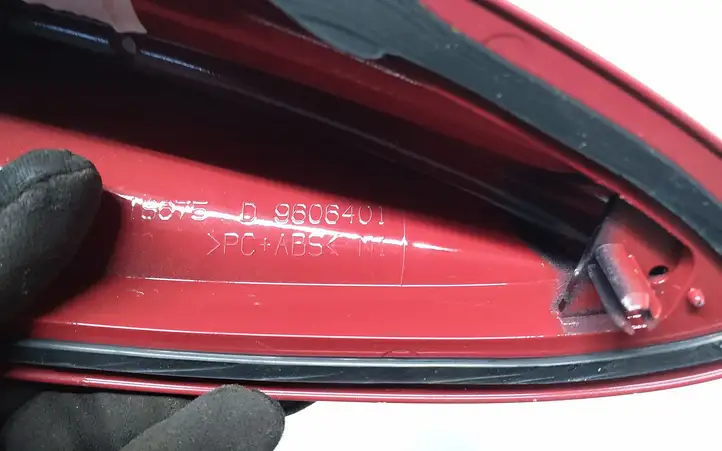 BMW 1 F20 F21 (2011 - 2019) 9606401 Крышка GPS-антенны — фото 4