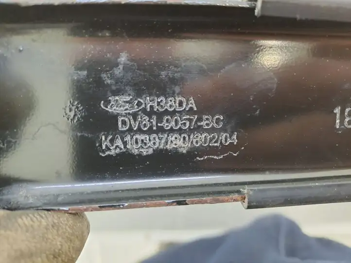 Ford Transit - Tourneo Connect (2009 - 2017) DV619057BC Кронштейн топливного бака — фото 14