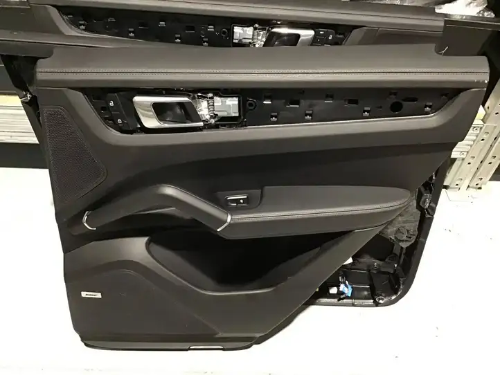 Porsche Cayenne (9Y0 9Y3) (2018 - ) Комплект салона — фото 18