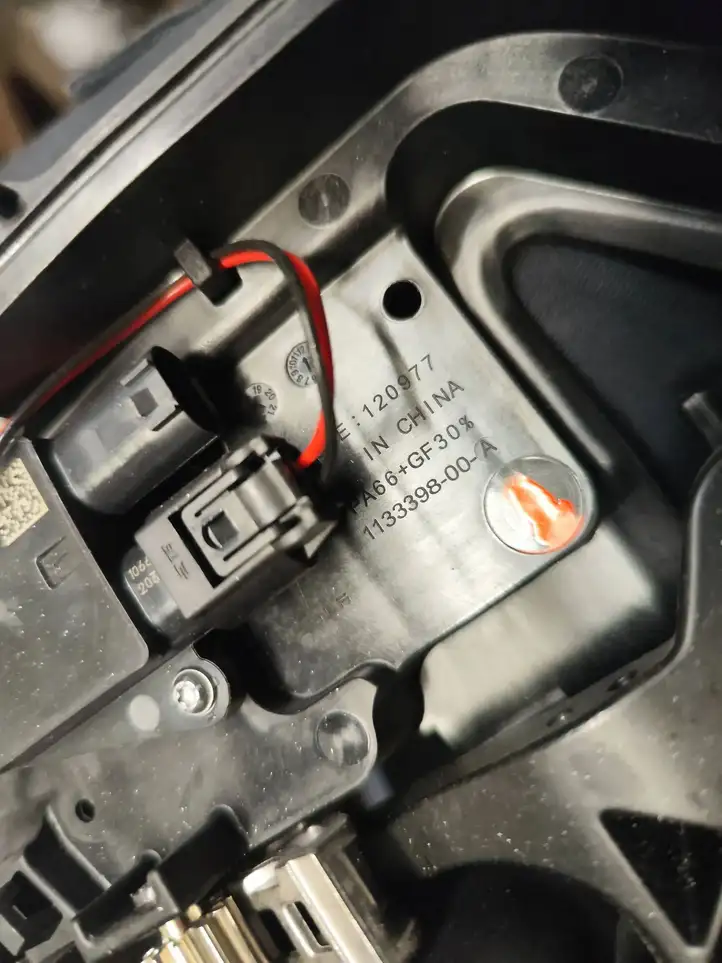 Tesla Model S (2012 - 2016) 113339800A Наружная ручка двери — фото 7