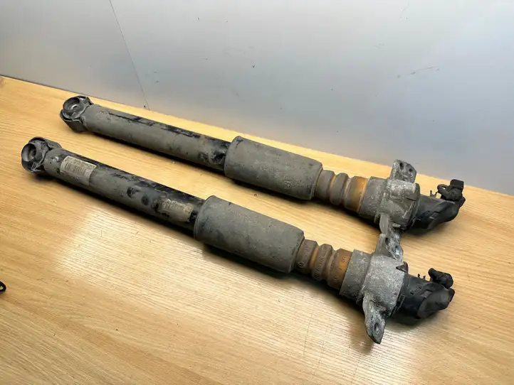 Audi A6 Allroad C7 (2012 - 2014)  4G0616031T Задний амортизатор (пневмоподвеска)