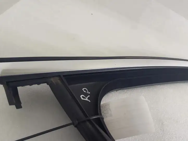 Mercedes-Benz A W177 (2018 - ) A1777252200 Уплотнитель стекла передней двери — фото 10