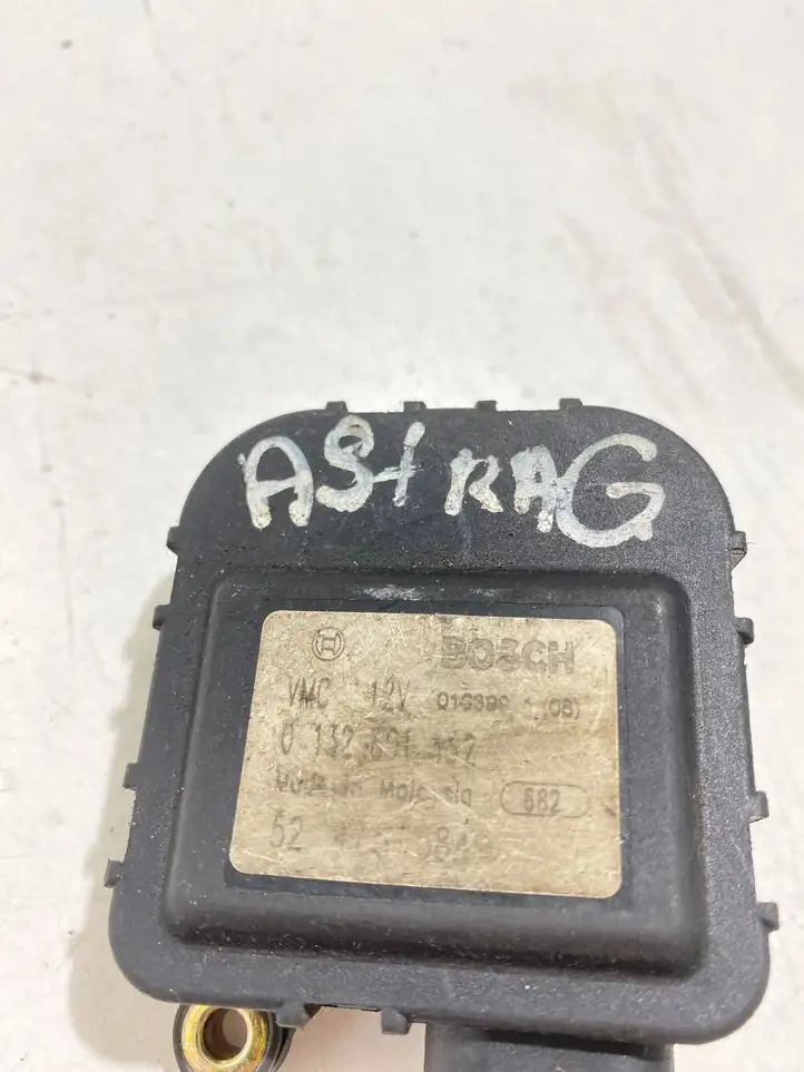 Opel Astra G (1998 - 2004) 0132801132 Двигатель задвижки потока воздуха — фото 4