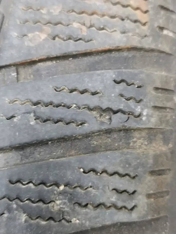 BMW 5 E60 E61 (2004 - 2010) DUNLOP Зимняя шина R17 — фото 3