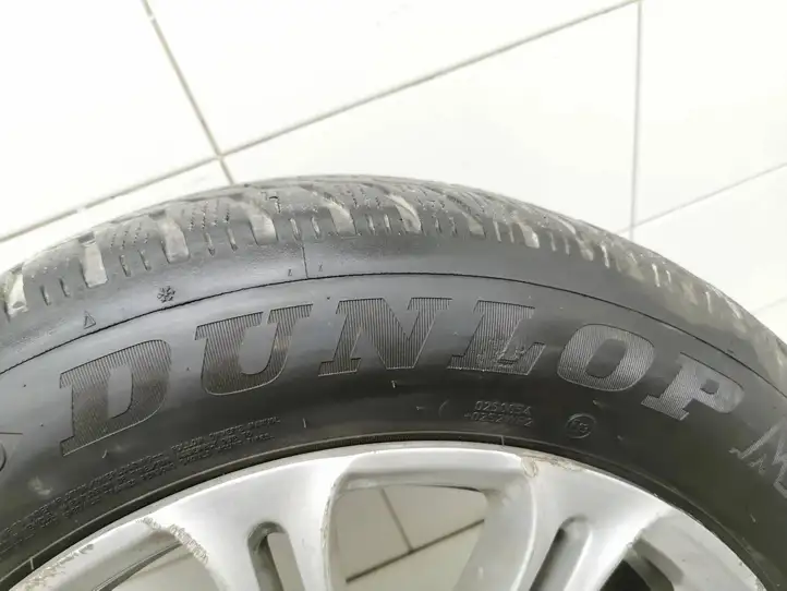BMW 5 E60 E61 (2004 - 2010) DUNLOP Зимняя шина R17 — фото 6