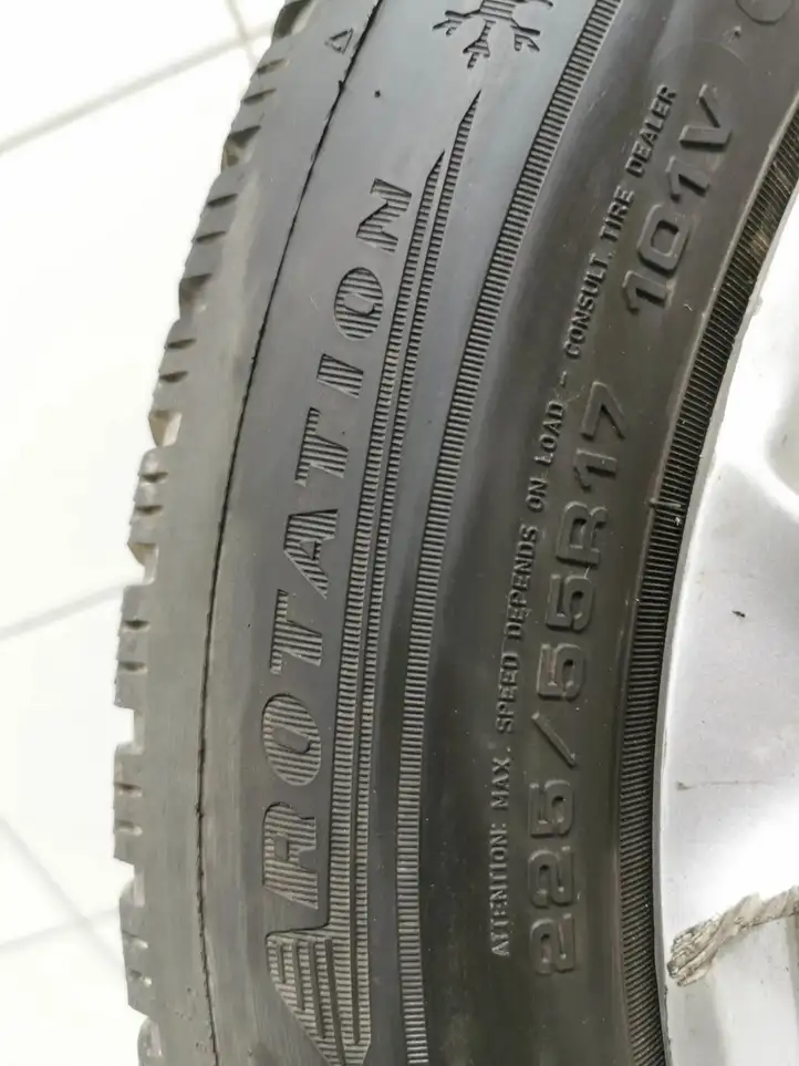 BMW 5 E60 E61 (2004 - 2010) DUNLOP Зимняя шина R17 — фото 7