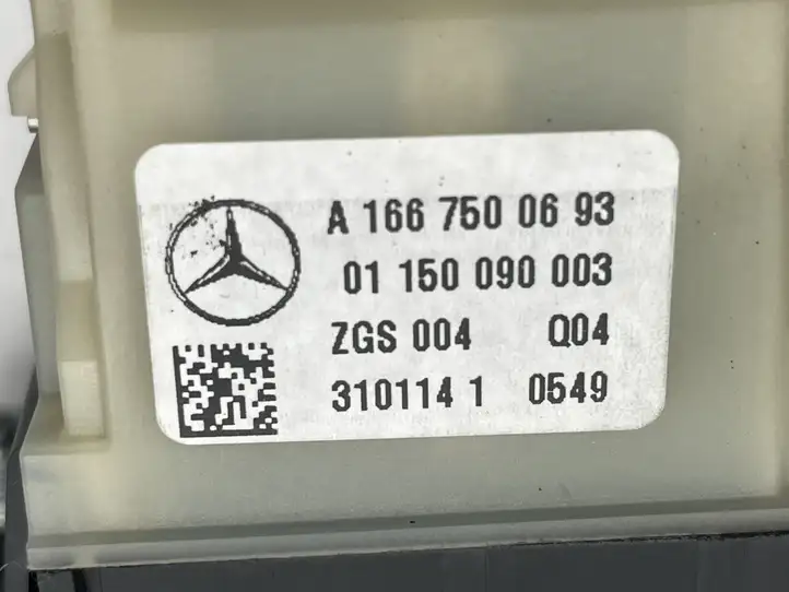 Mercedes-Benz GL X166 (2013 - 2019) A1667500693 Ручка багажника с камерой — фото 9