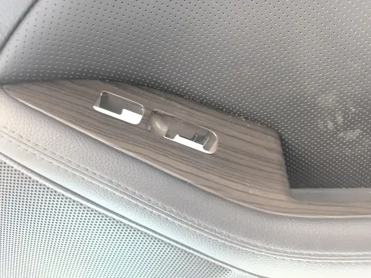 Kia Optima (2010 - 2013) 833702T000 Обшивка задней двери — фото 8