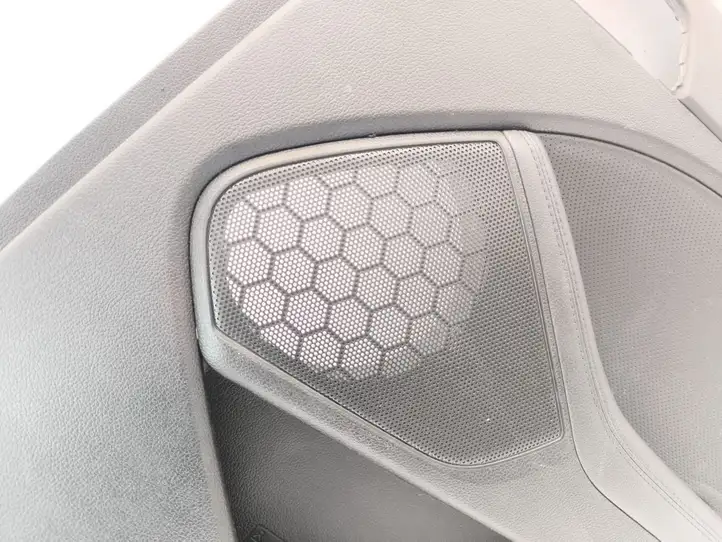 Kia Optima (2010 - 2013) 833702T000 Обшивка задней двери — фото 9