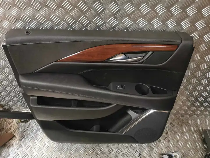 Cadillac Escalade IV (2014 - 2019) 60503FIP Обшивка задней двери — фото 4