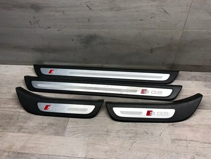 Audi Q5 SQ5 (2008 - 2012) 8R0853374A Внутренняя обшивка порога (комплект) — фото 1
