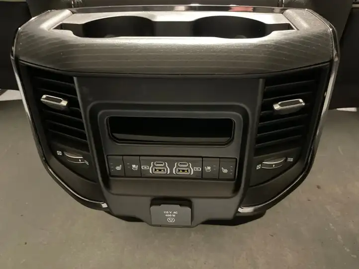 Dodge Ram (2018 - ) Комплект салона — фото 40