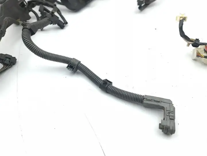 Toyota Avensis T250 (2006 - 2009) 8212105890 Проводка двигателя — фото 10