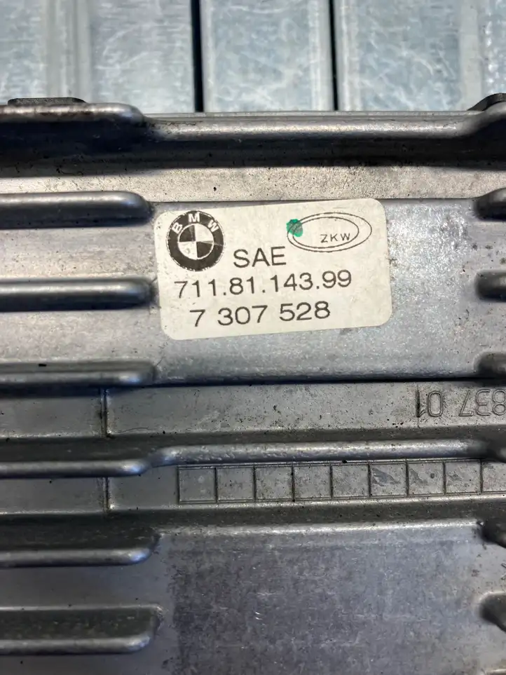 BMW 5 F10 F11 (2009 - 2016) 7116114399 Блок розжига ксенона — фото 4