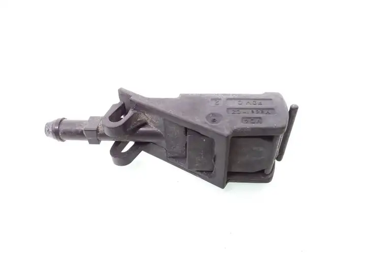 Volkswagen PASSAT B5 (1997 - 2000) 6E0955985 Форсунка омывателя лобового стекла — фото 3