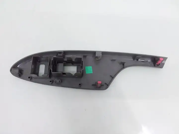 Toyota Corolla E140 E150 (2007 - 2013) 7423102720 Декоративная накладка передней двери — фото 3