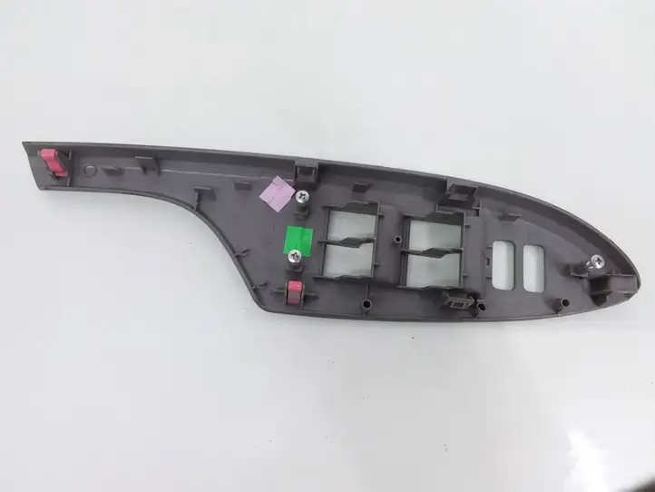 Toyota Corolla E140 E150 (2007 - 2013) 7423202730 Декоративная накладка передней двери — фото 2